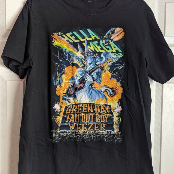 Hella Mega Tour 2021 Green Day Weezer Fall Out Boy 2 sided Shirt - Picture 1 of 5